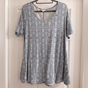 Lularoe Perfect Tee Scoop Neck Blue Mint Arrows